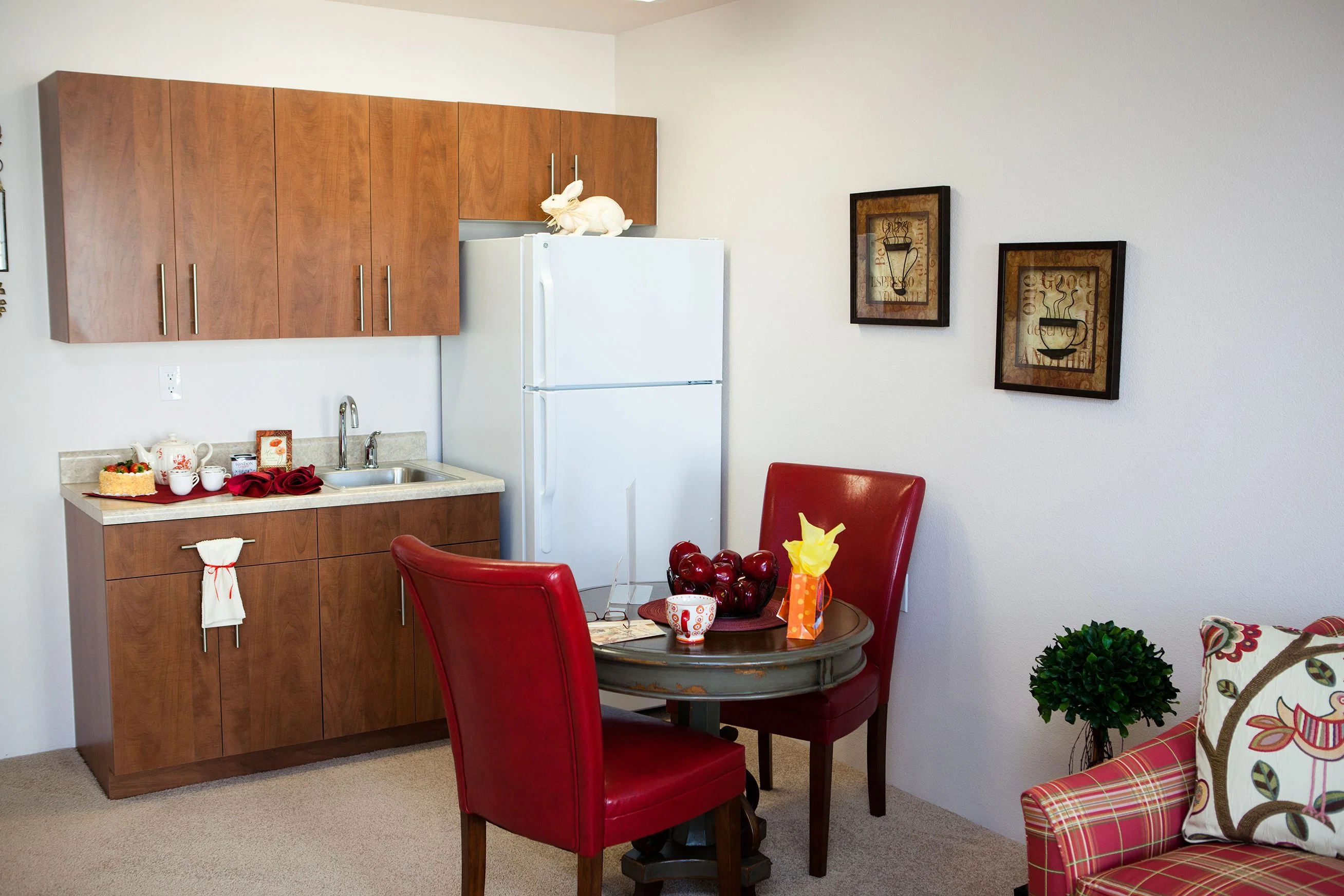 MEADOWLARK ESTATES GRACIOUS RETIREMENT LIVING