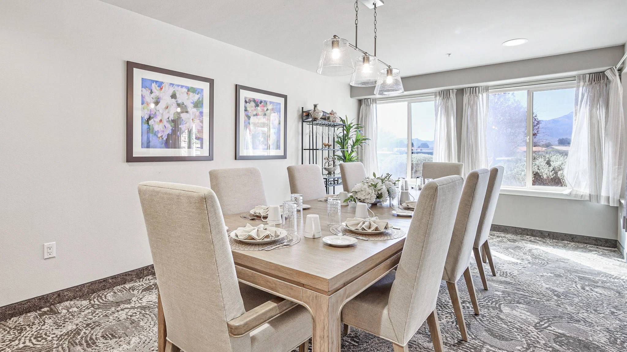 MOUNTAIN VIEW GARDENS GRACIOUS RETIREMENT LIVING