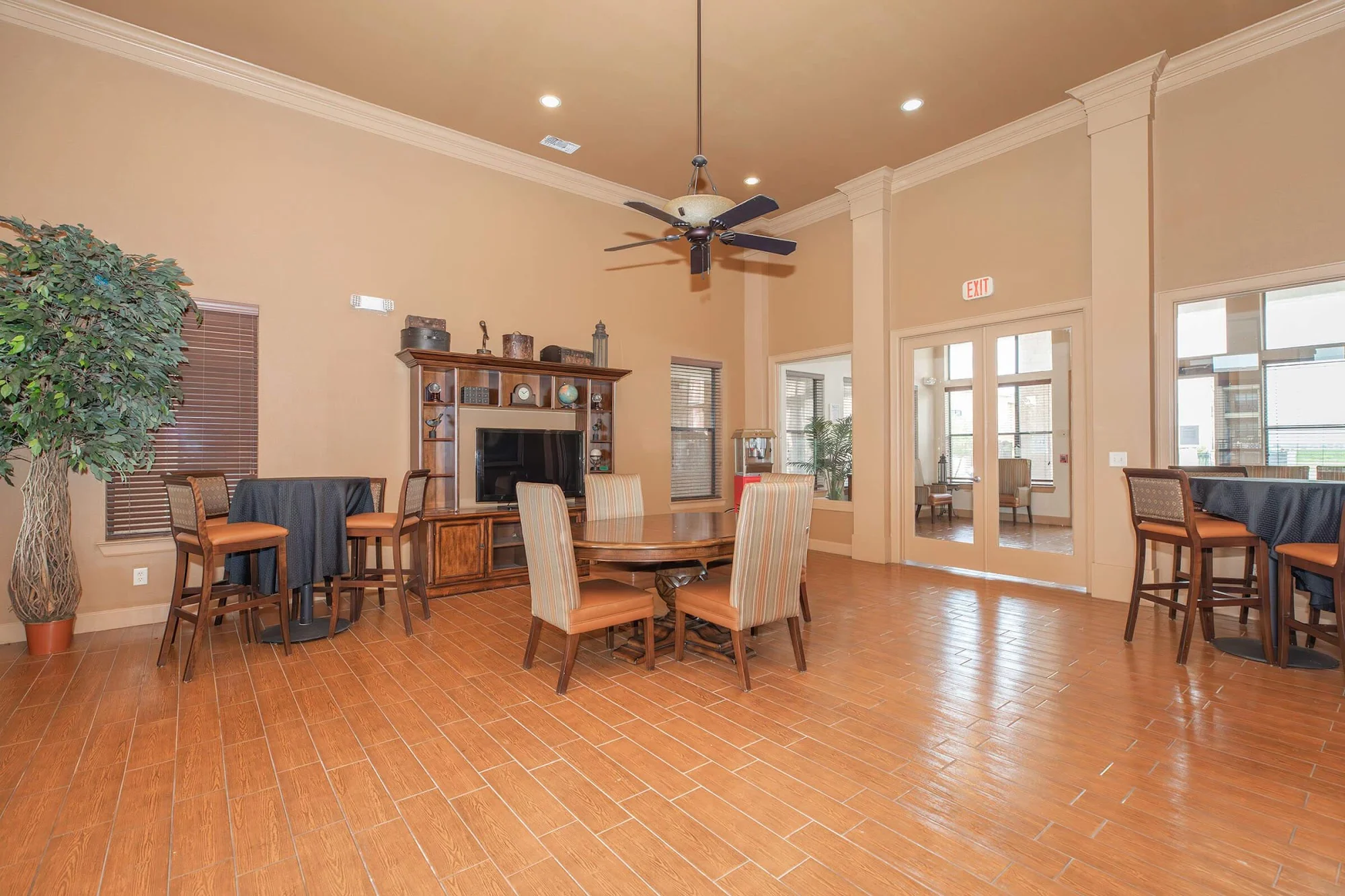 Navigation Pointe Apartment