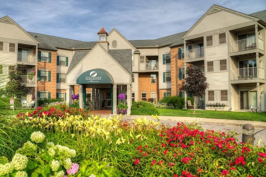 Oakmont Manor