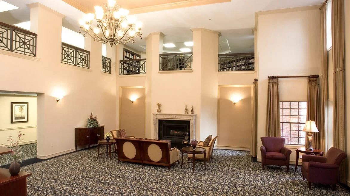 Oakmont Manor