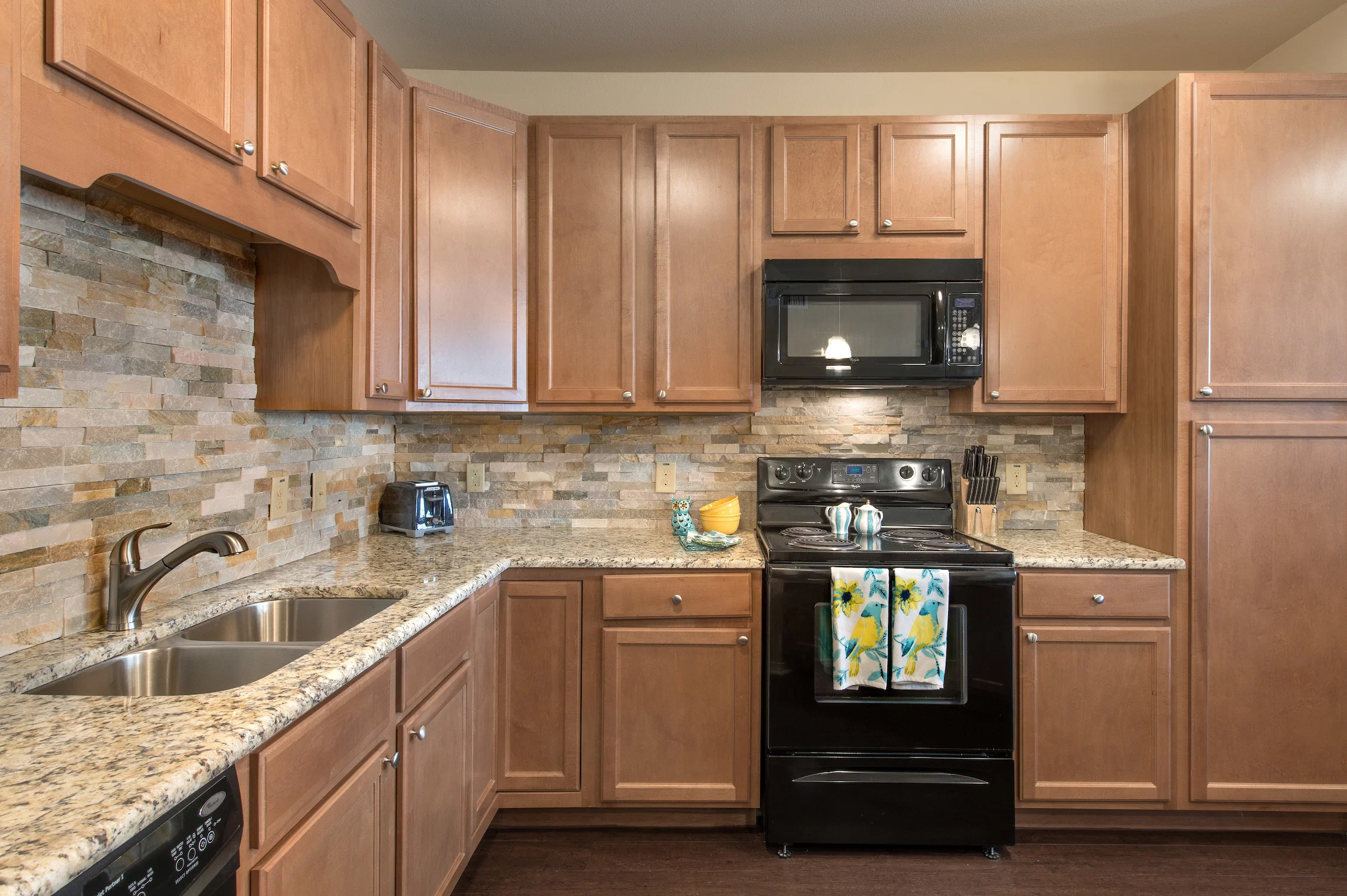 OVERTURE RIDGMAR 55+ APARTMENT HOMES