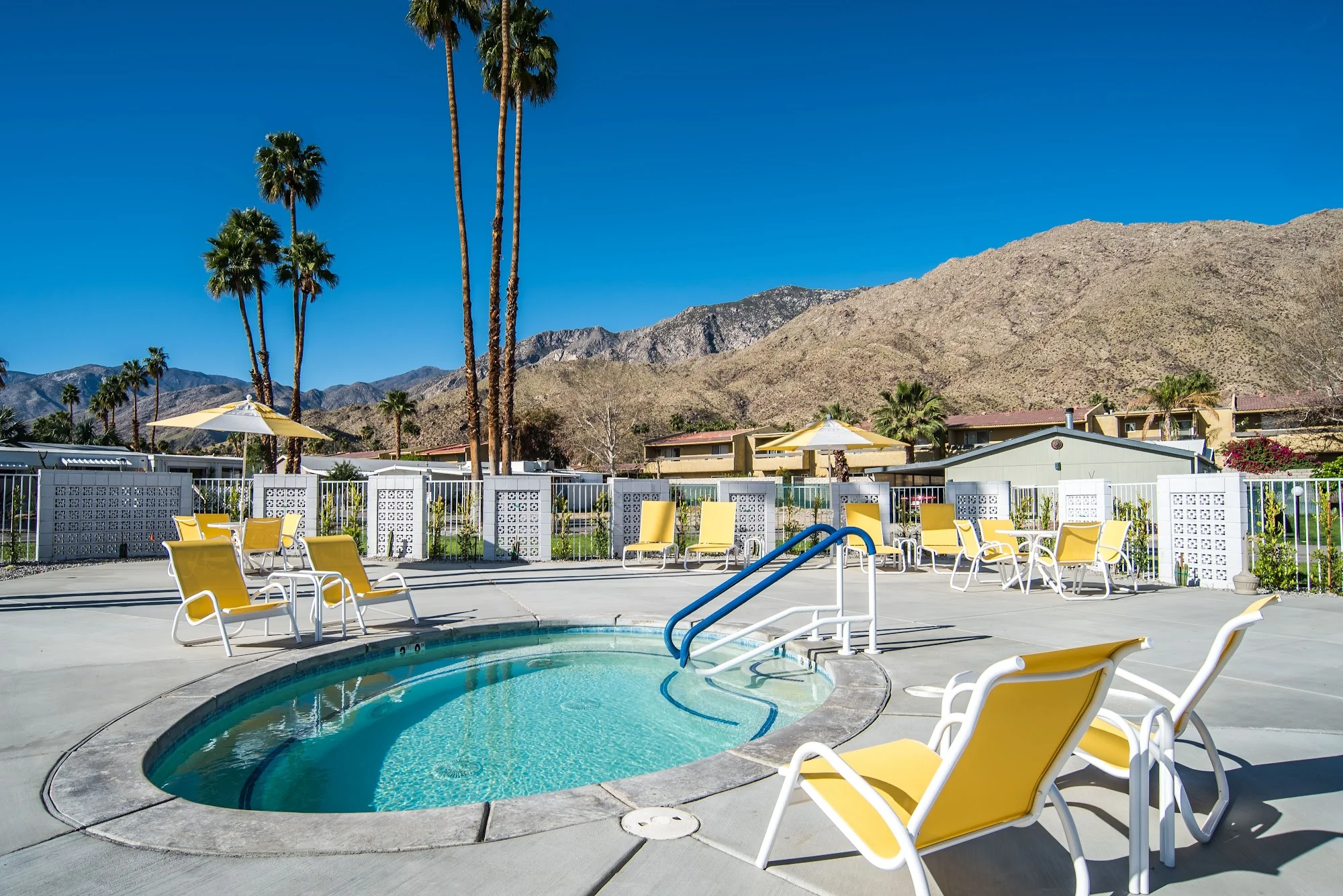 PALM CANYON MOBILE CLUB