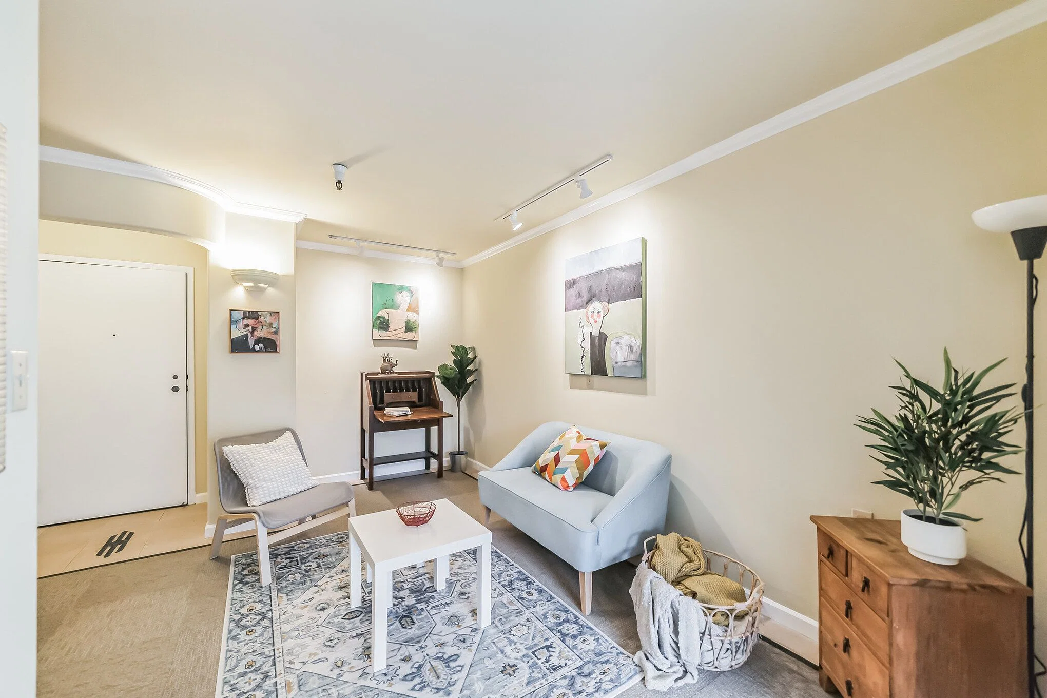 PARK GLENVIEW APARTMENTS
