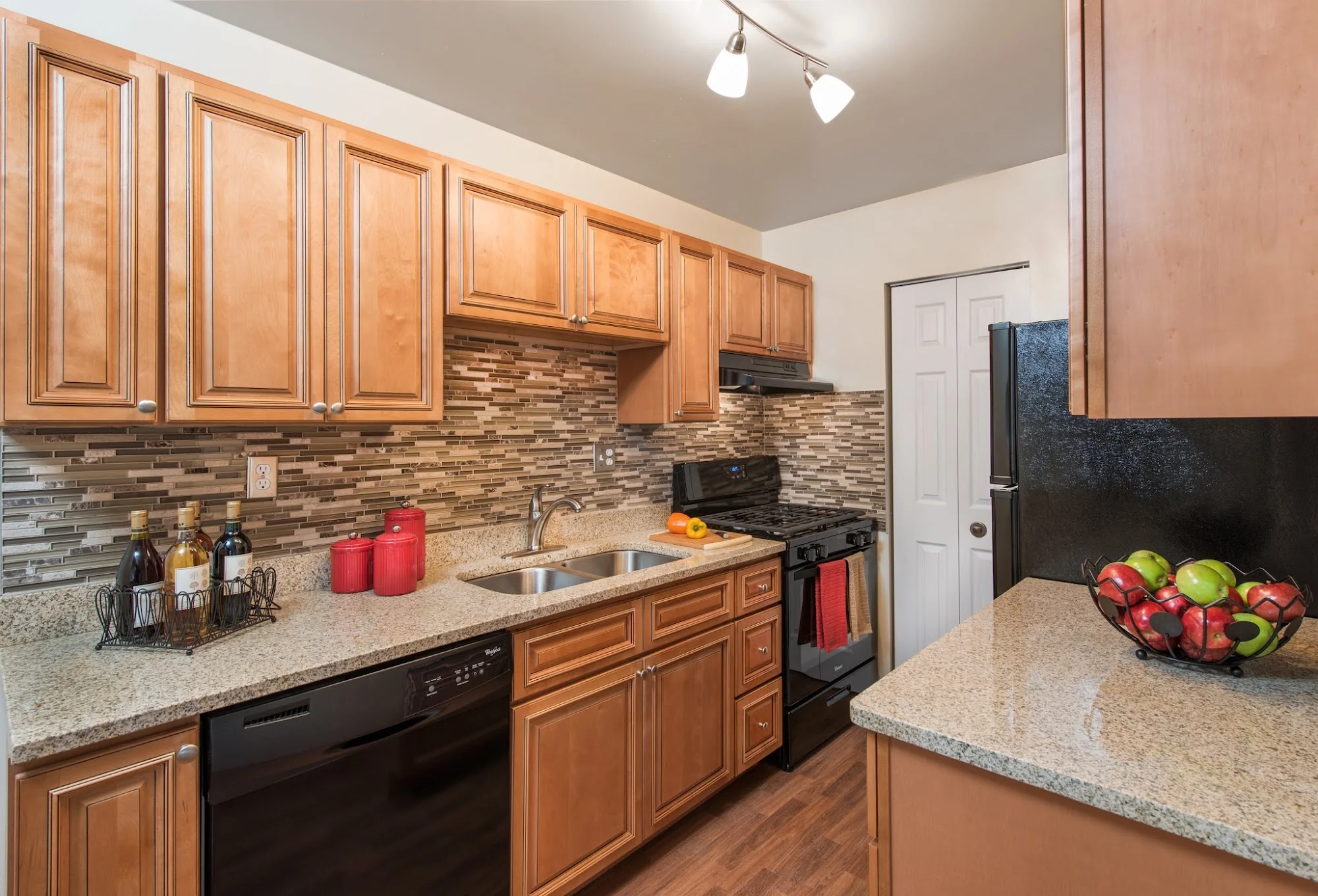 Pinewood Gardens Apartments