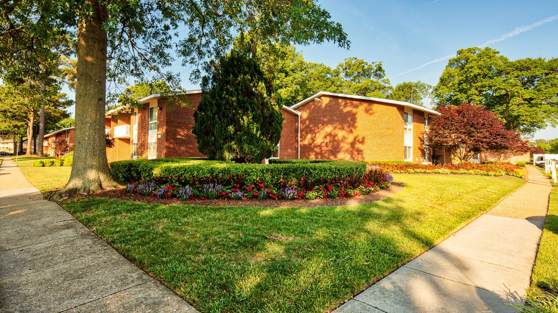 Pinewood Gardens Apartments