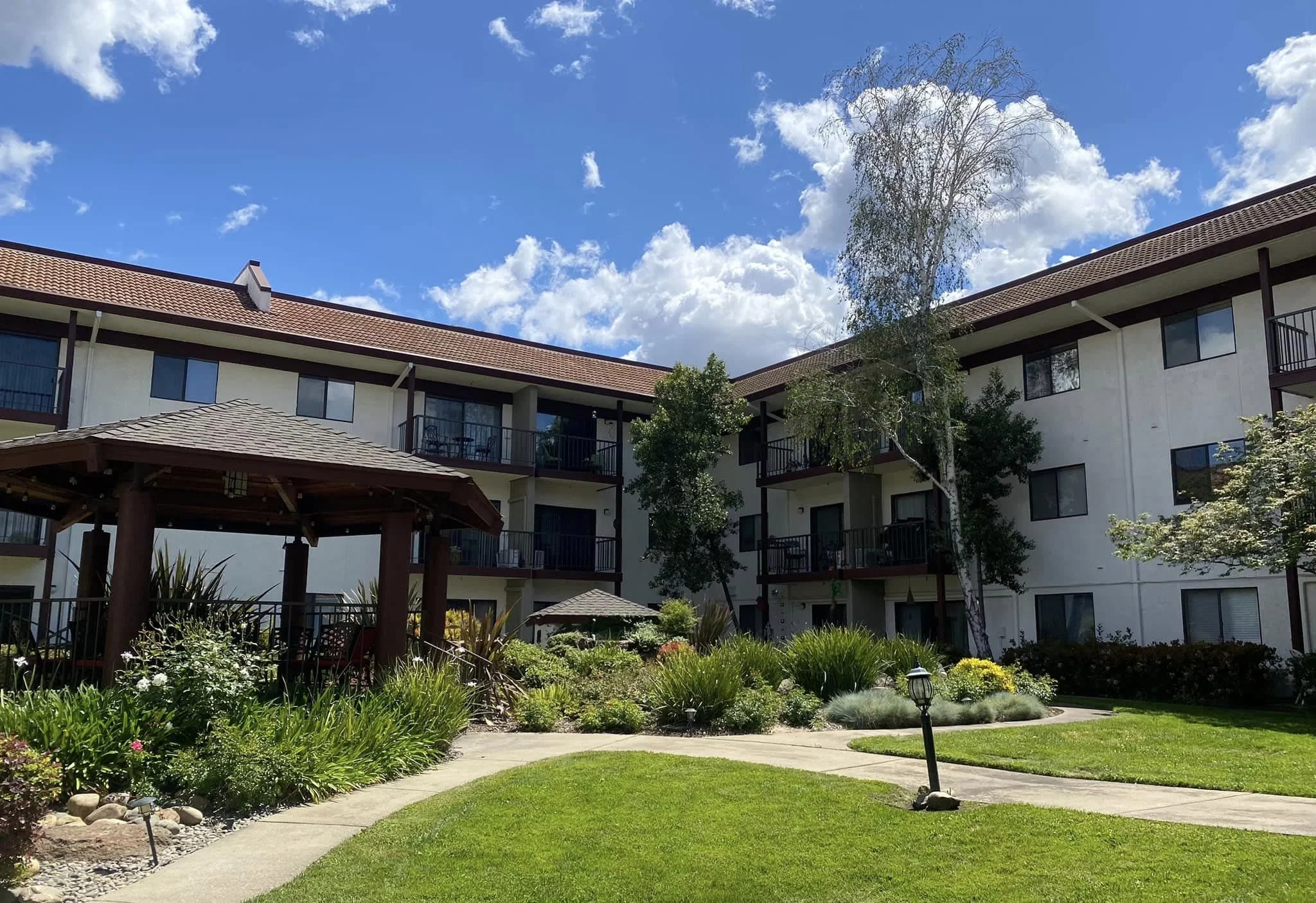 Roseville Commons Senior Living