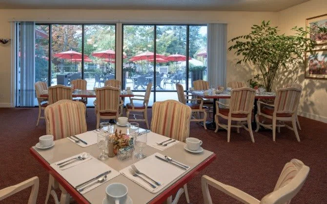 Roseville Commons Senior Living