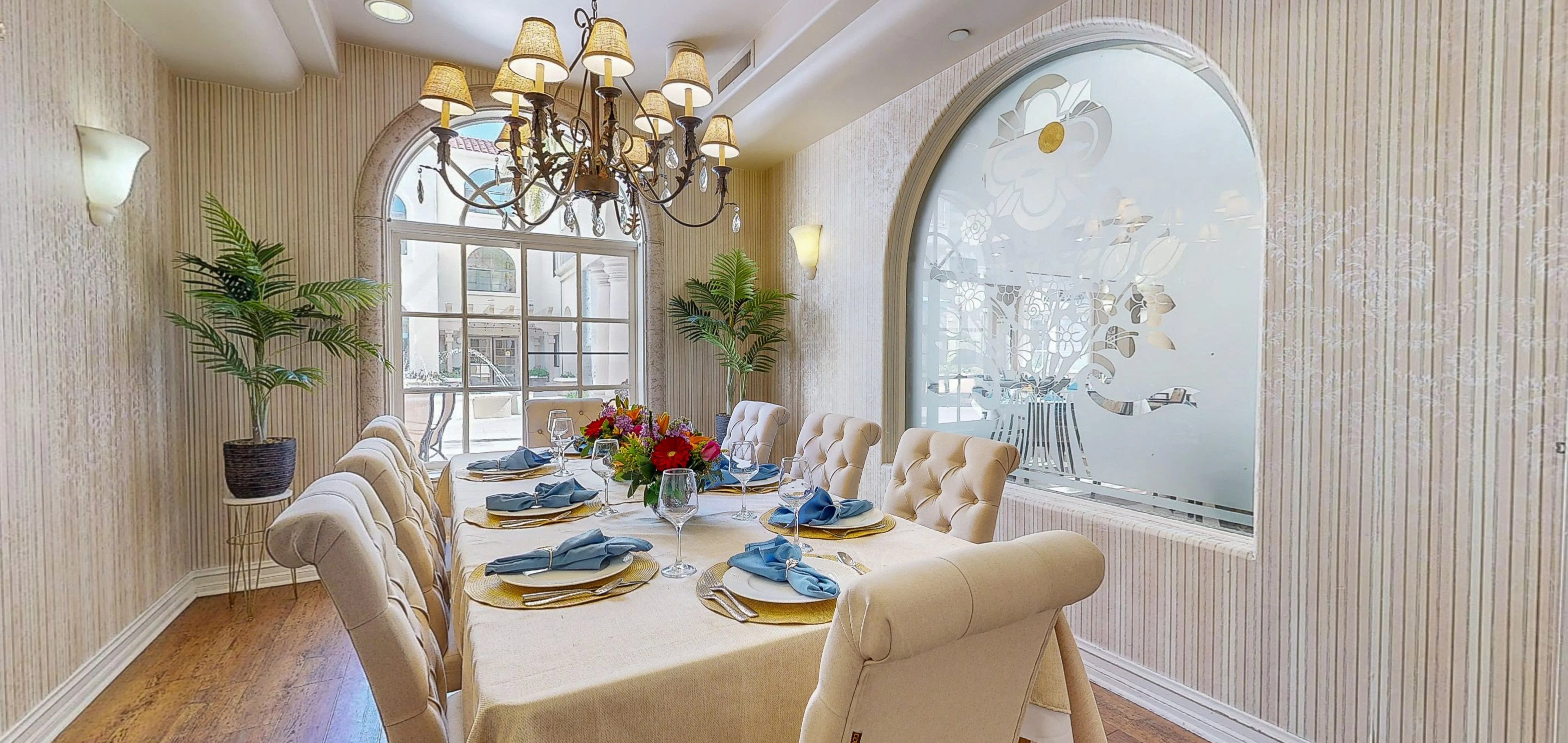 Savant Palm Court