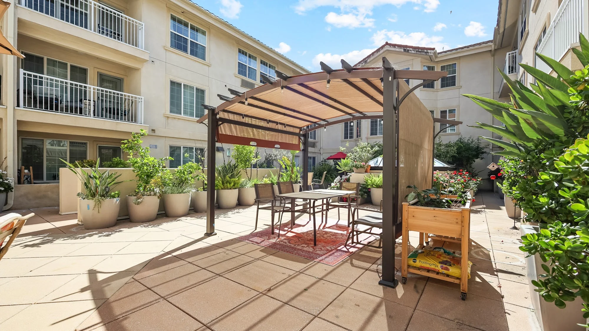 Scholl Canyon Estates Gracious Retirement Living