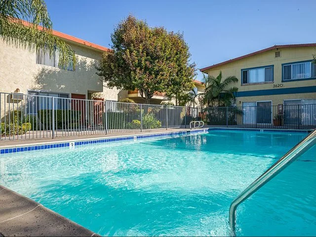 SEABREEZE APARTMENTS
