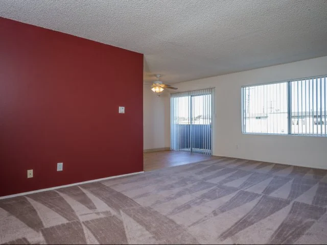 SEABREEZE APARTMENTS