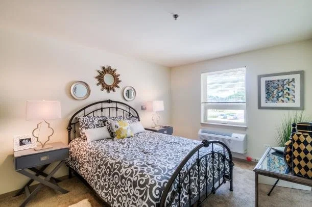SENIOR SUITES OF BELLWOOD