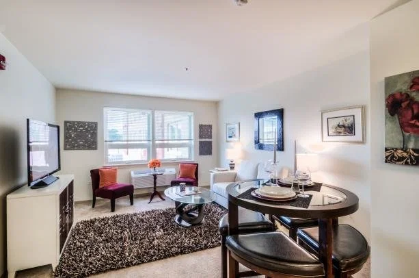 SENIOR SUITES OF BELLWOOD