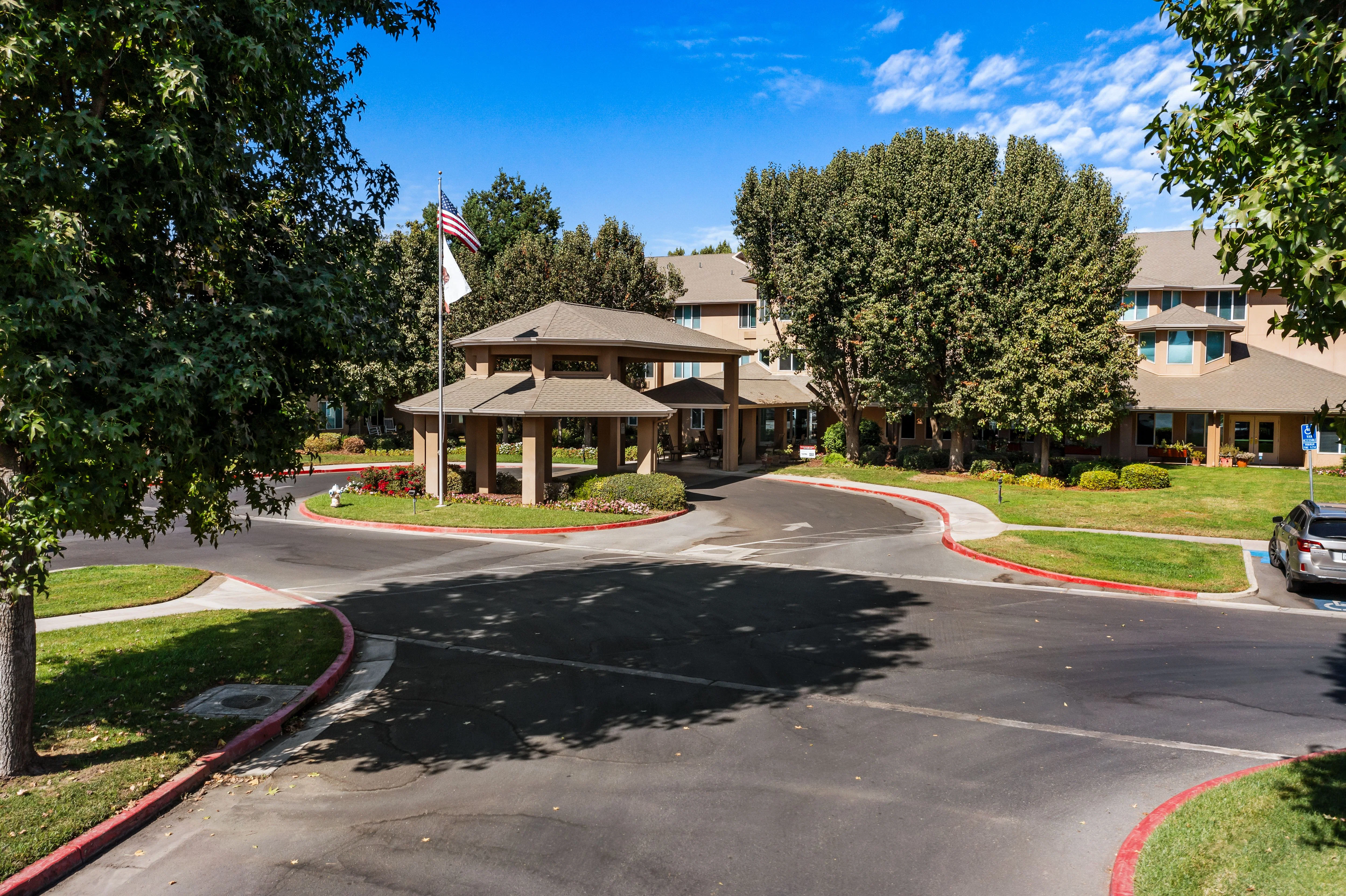 SIERRA HILLS