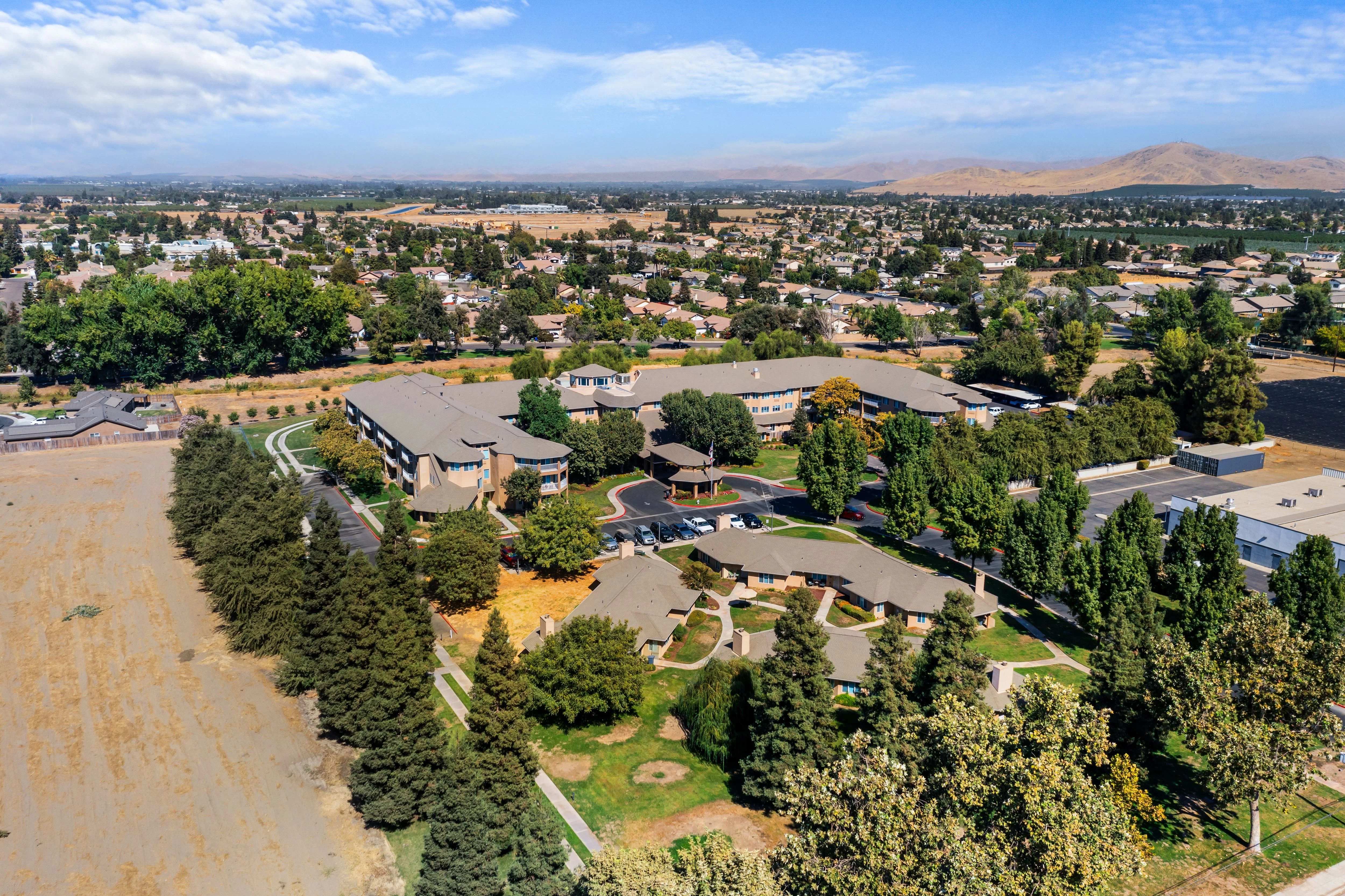 SIERRA HILLS