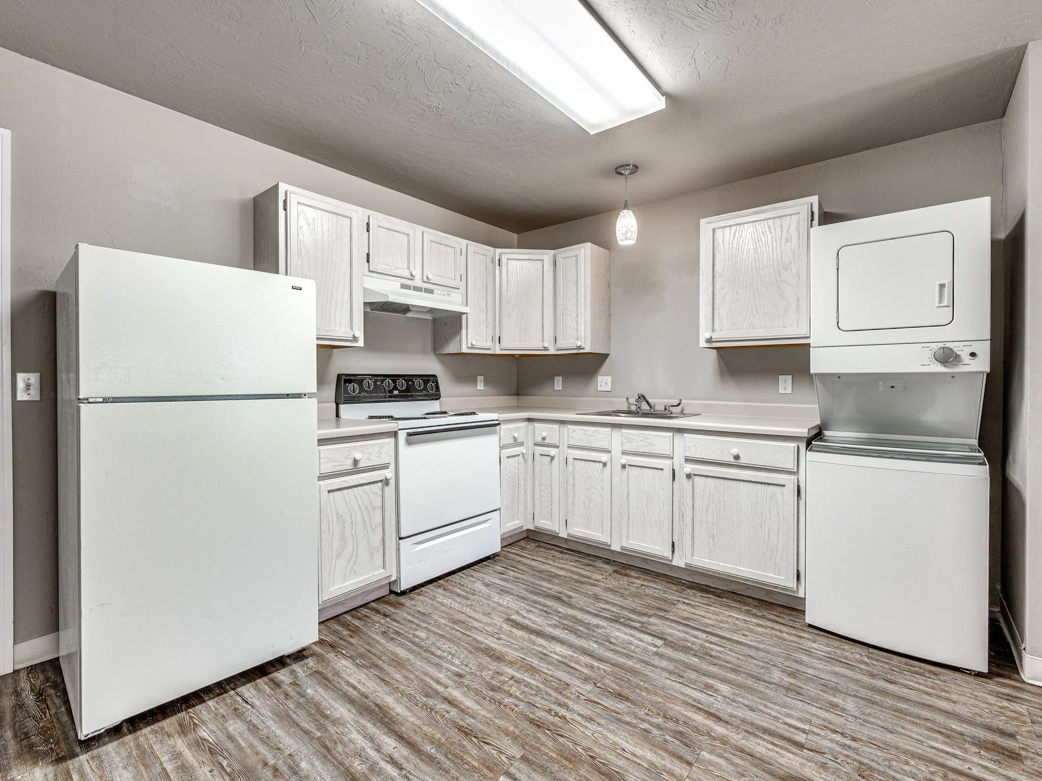 SILVER ELM ESTATES