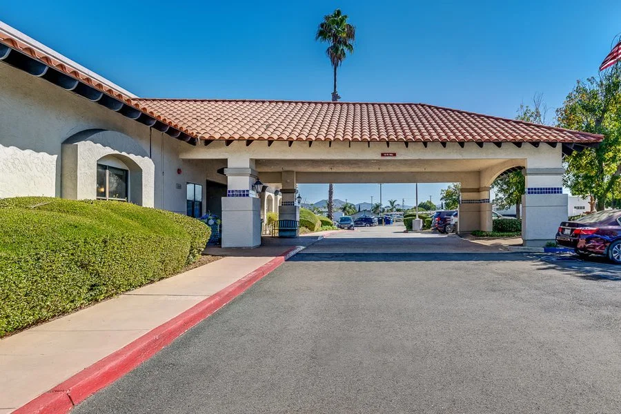 SOLSTICE SENIOR LIVING AT EL CAJON