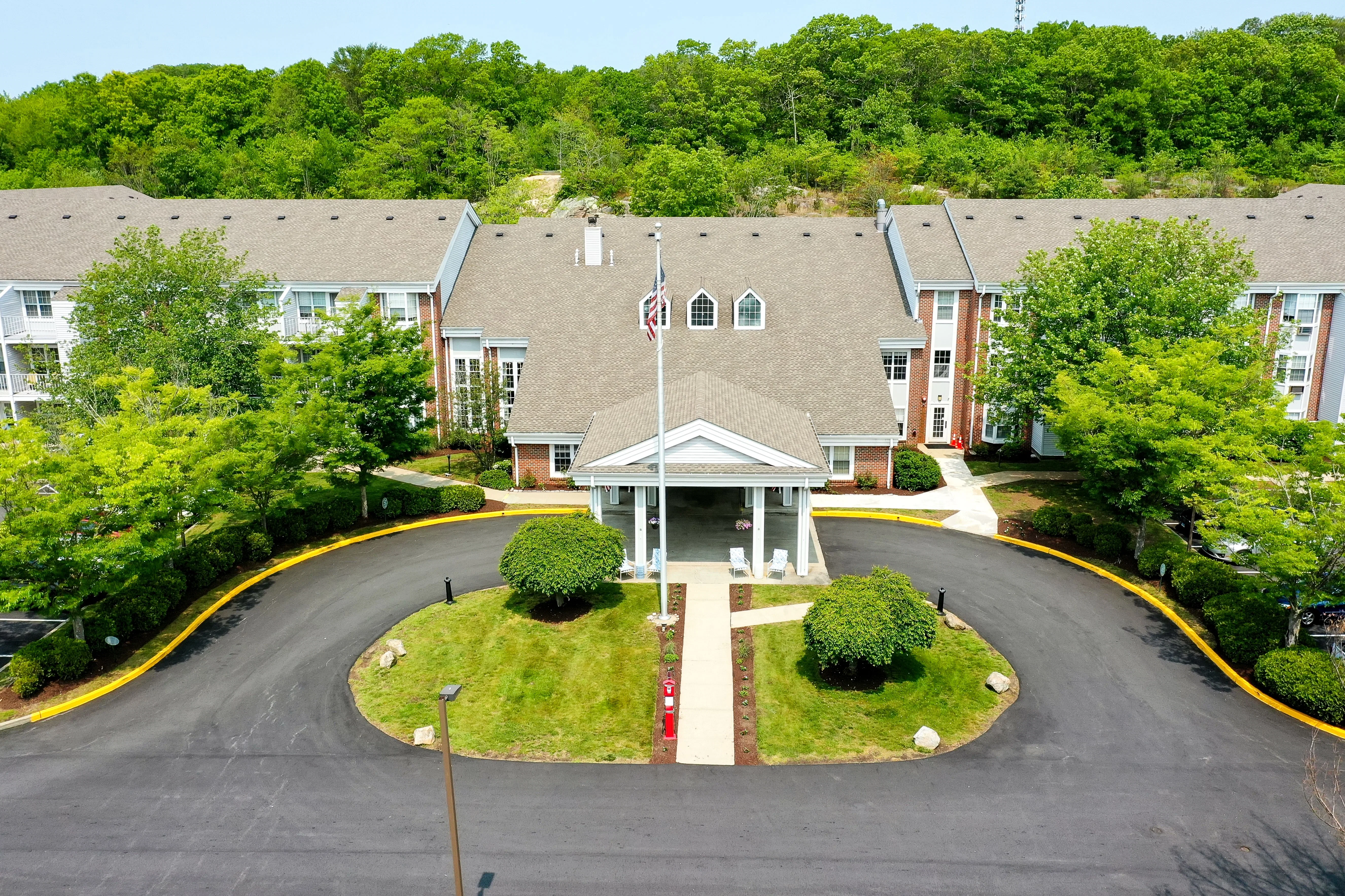 SOLSTICE SENIOR LIVING AT GROTON