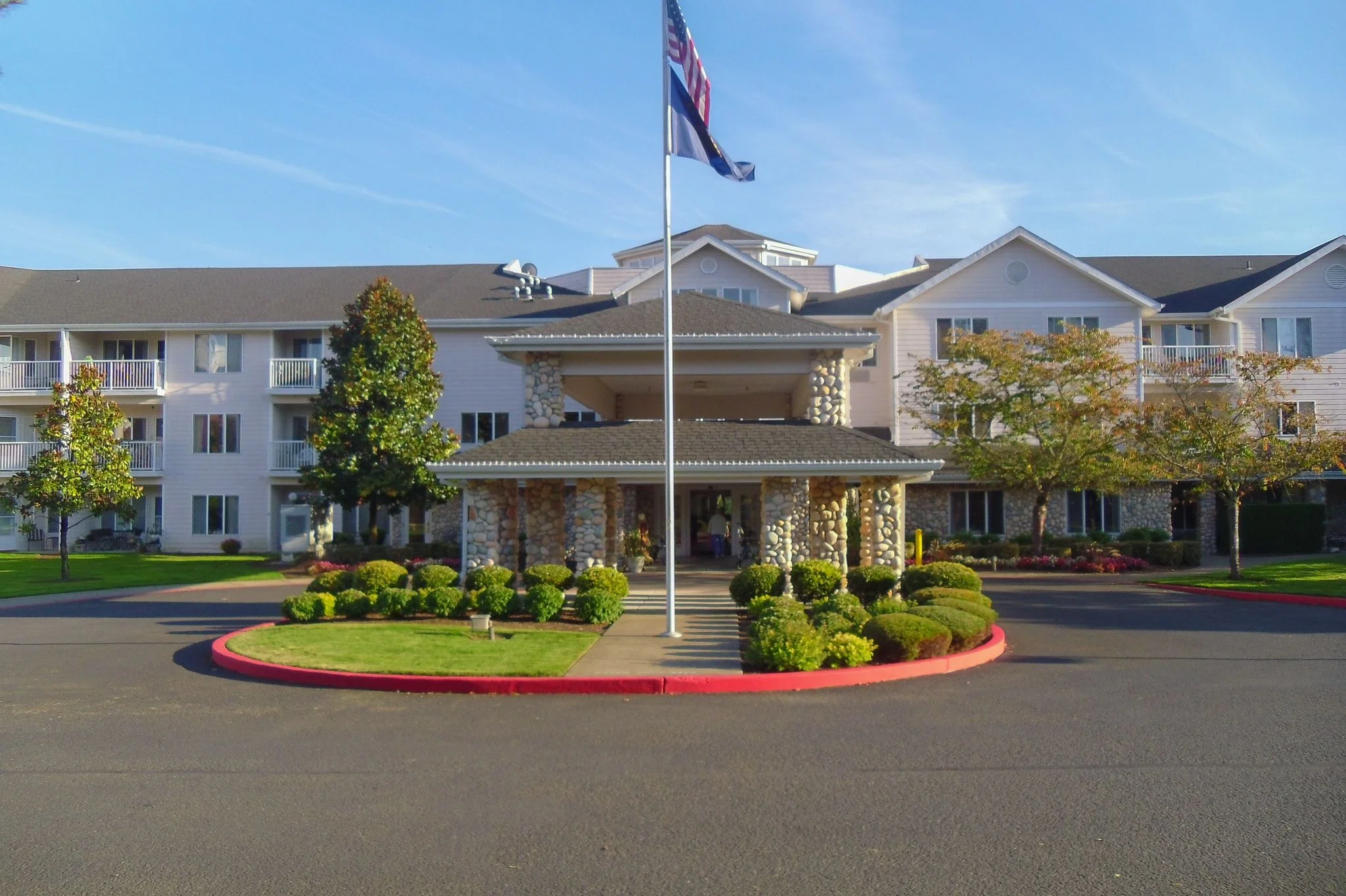 SOMERSET LODGE GRACIOUS RETIREMENT LIVING