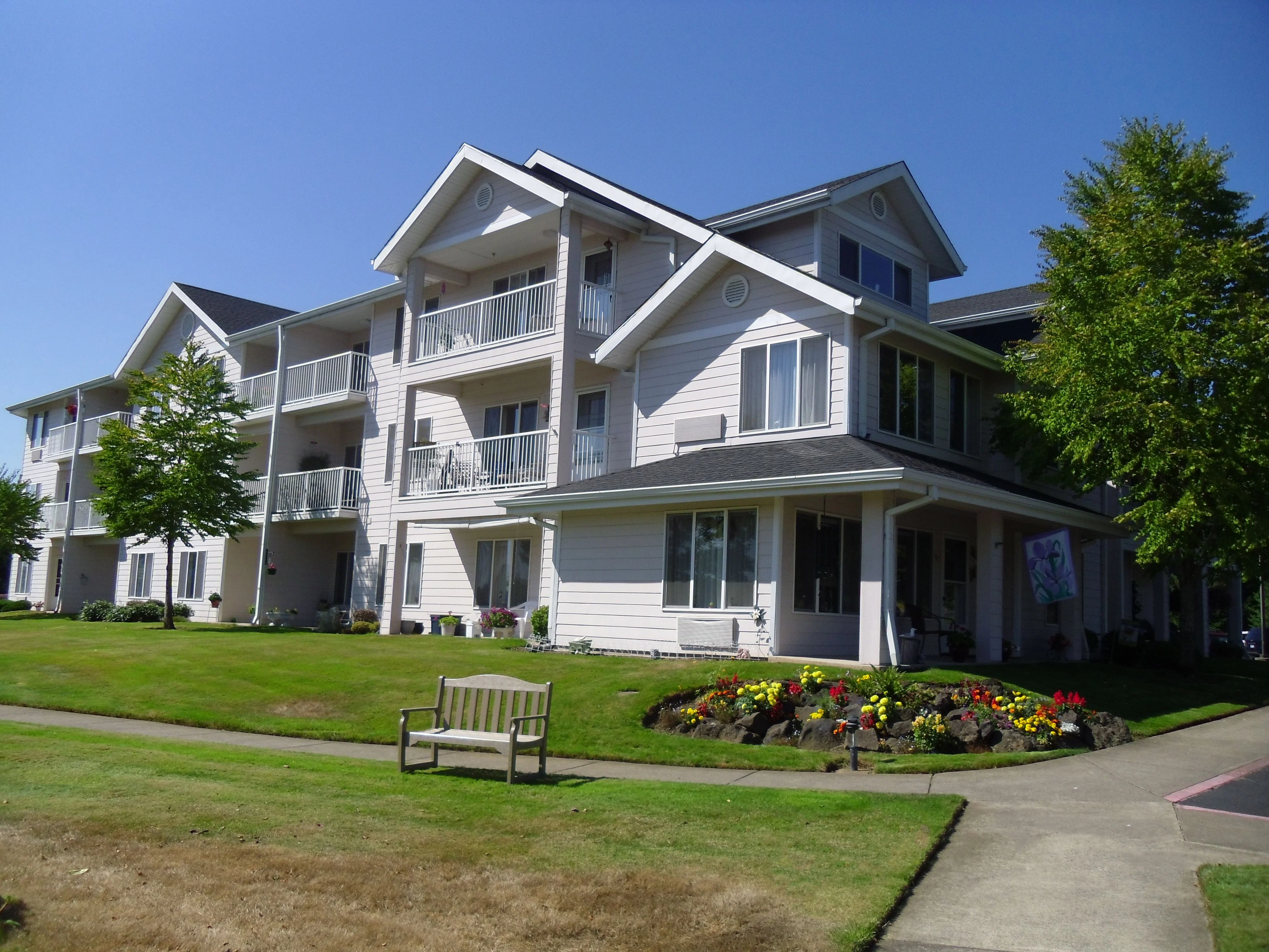 SOMERSET LODGE GRACIOUS RETIREMENT LIVING