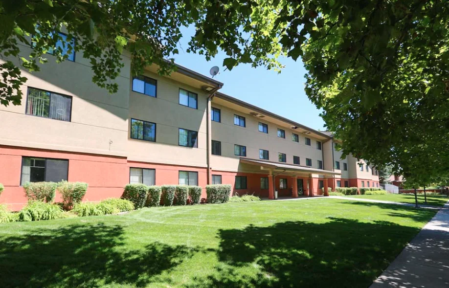 ST. JOSEPH SENIOR LIVING