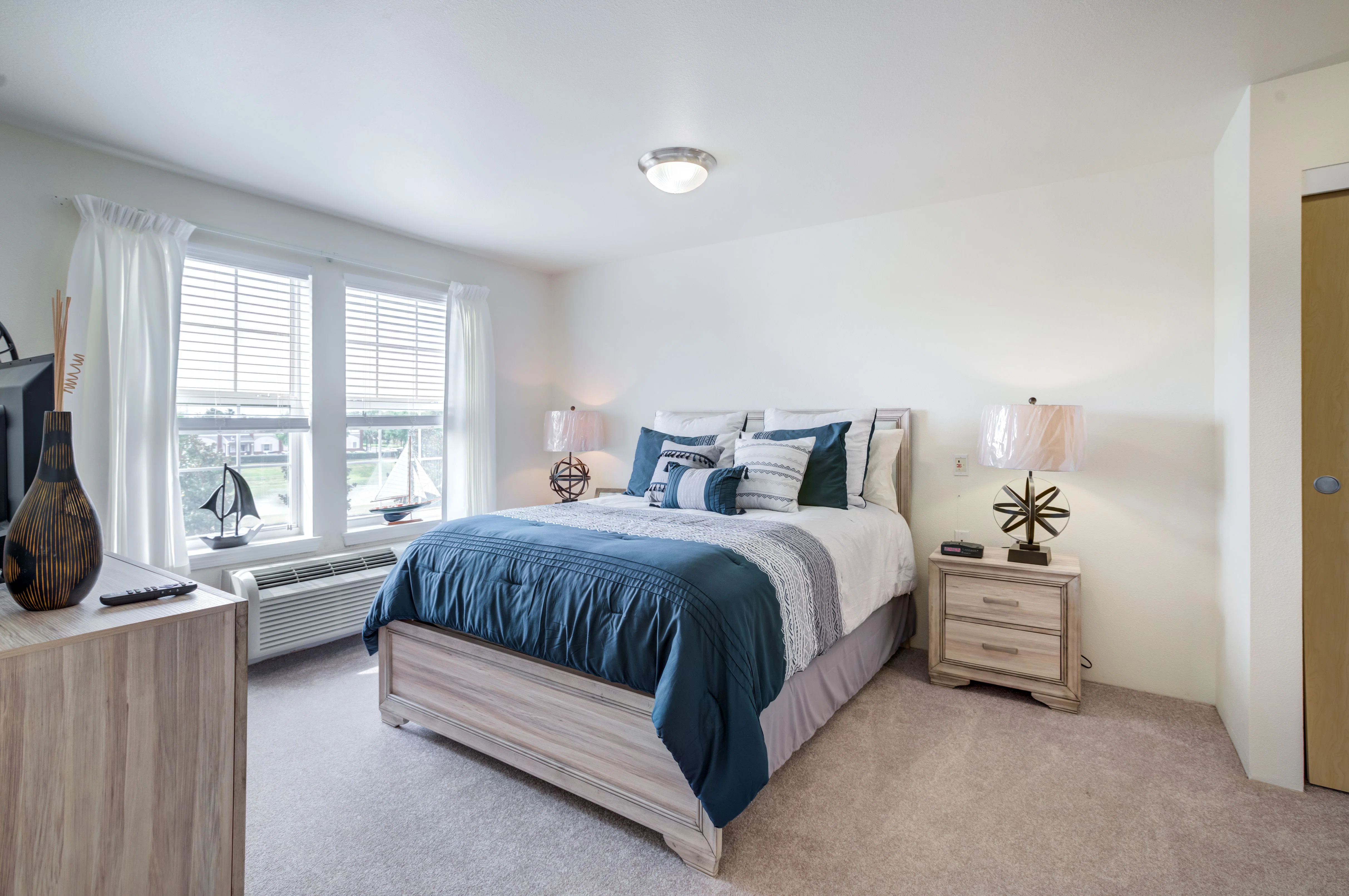 STEEPLECHASE RETIREMENT GRACIOUS RETIREMENT LIVING