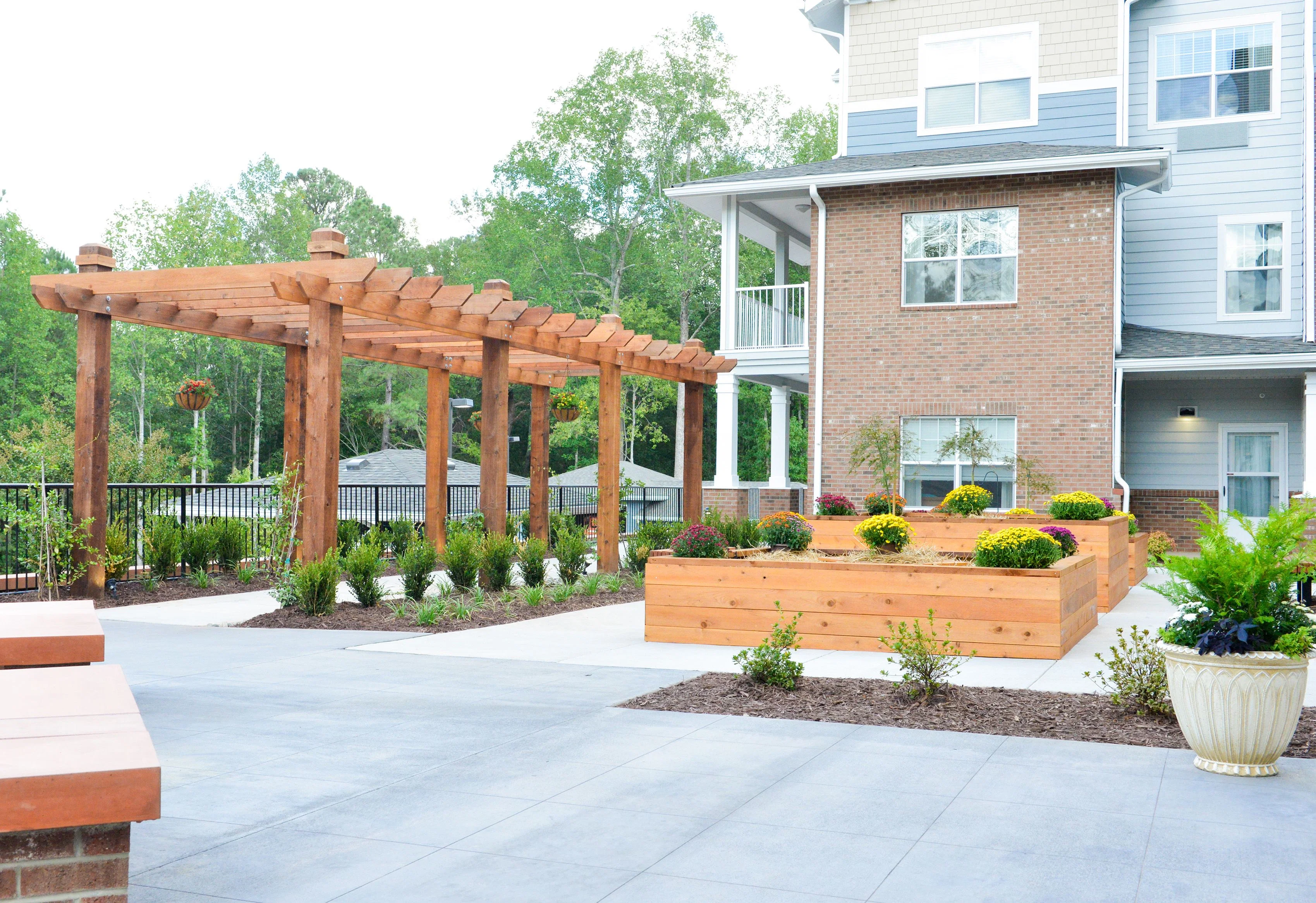 STONERIDGE GRACIOUS RETIREMENT LIVING