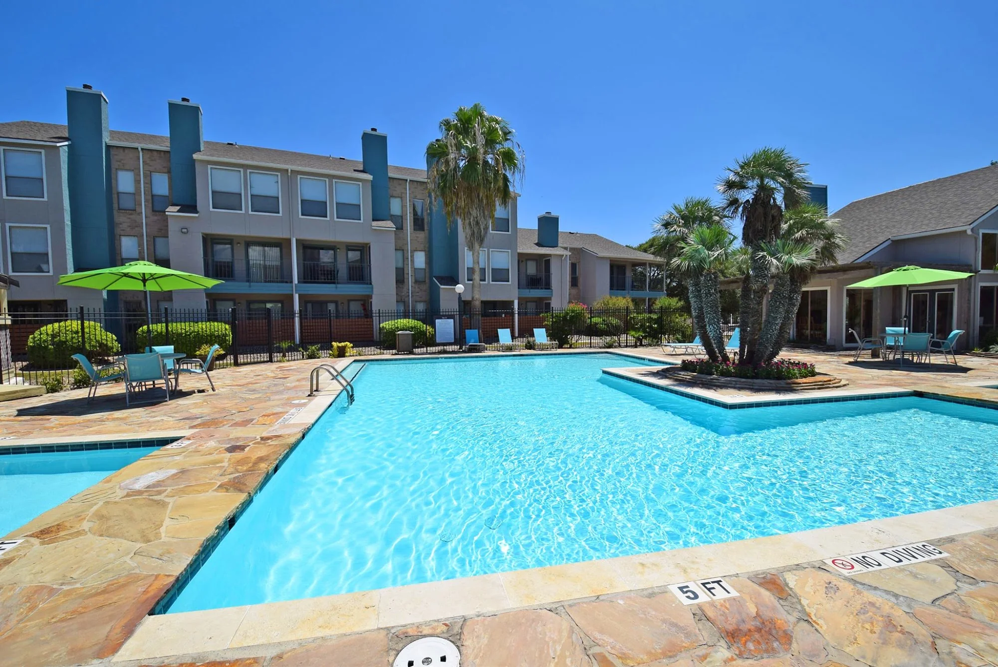 Sugar Tree Apartment Homes