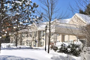 SUMMERCREST SENIOR LIVING
