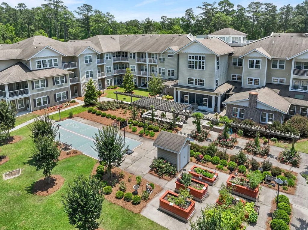 SUMMERVILLE ESTATES GRACIOUS RETIREMENT LIVING