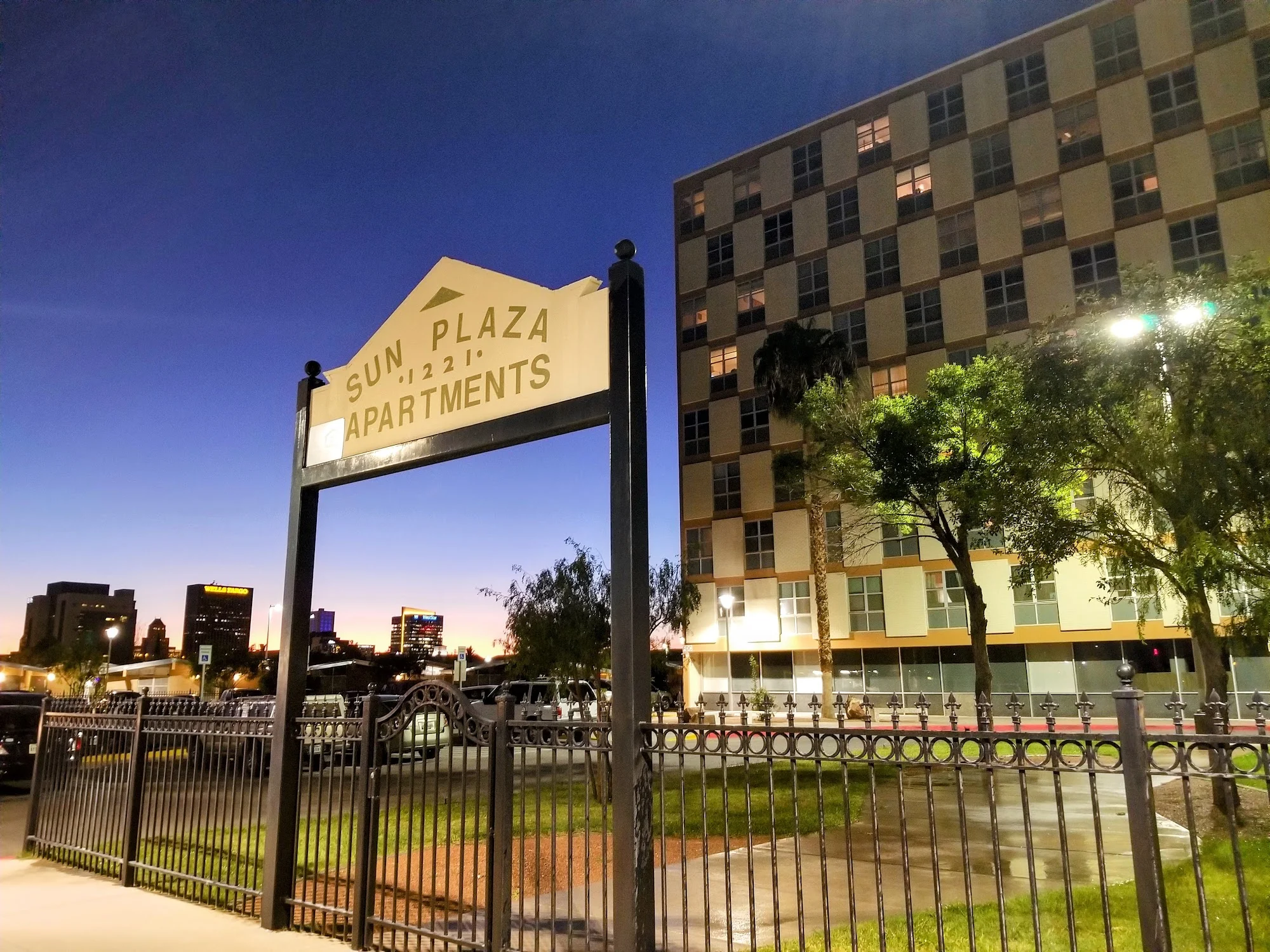 Sun Plaza
