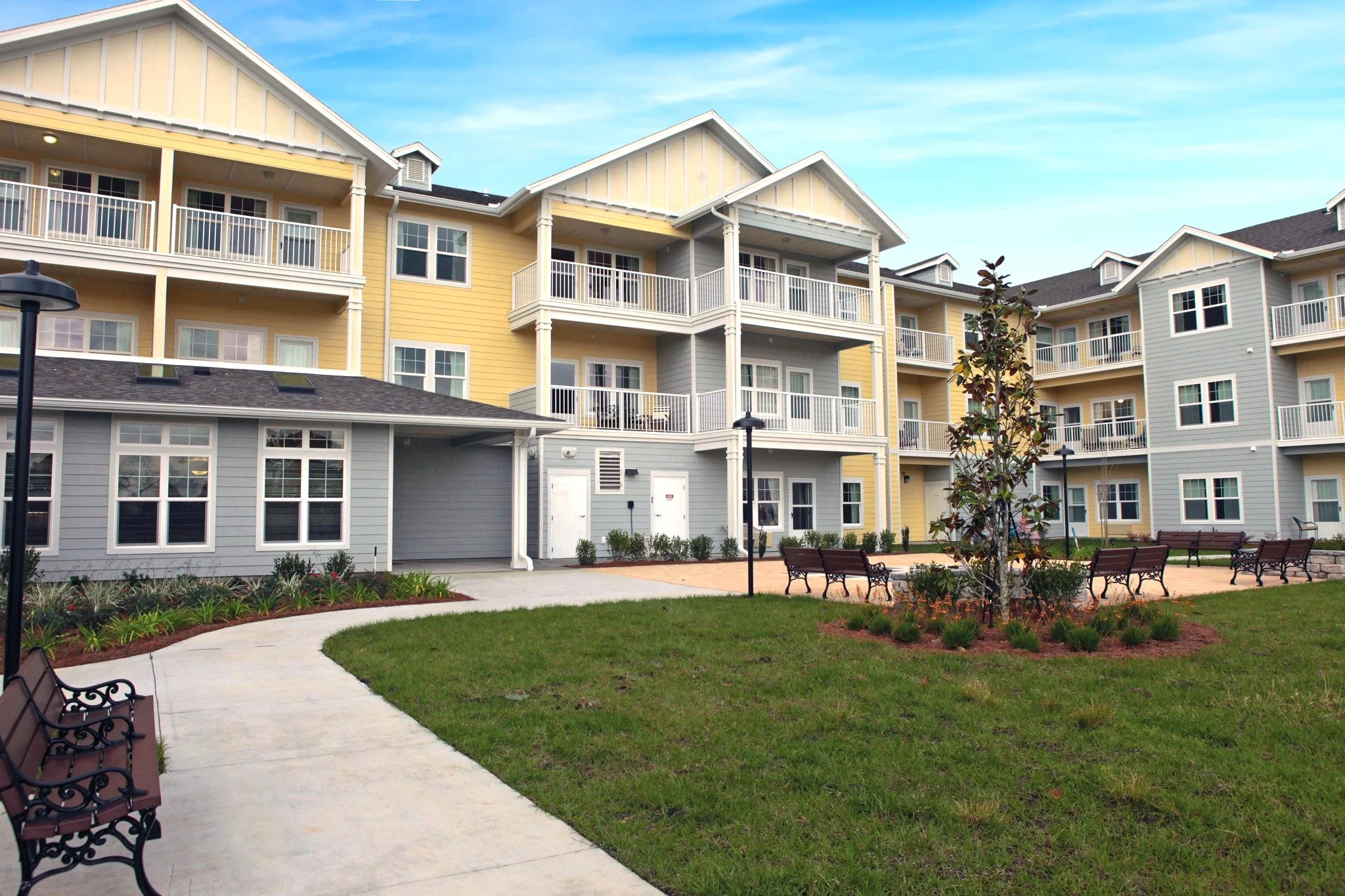 THE CARRIAGE HOUSE GRACIOUS RETIREMENT LIVING