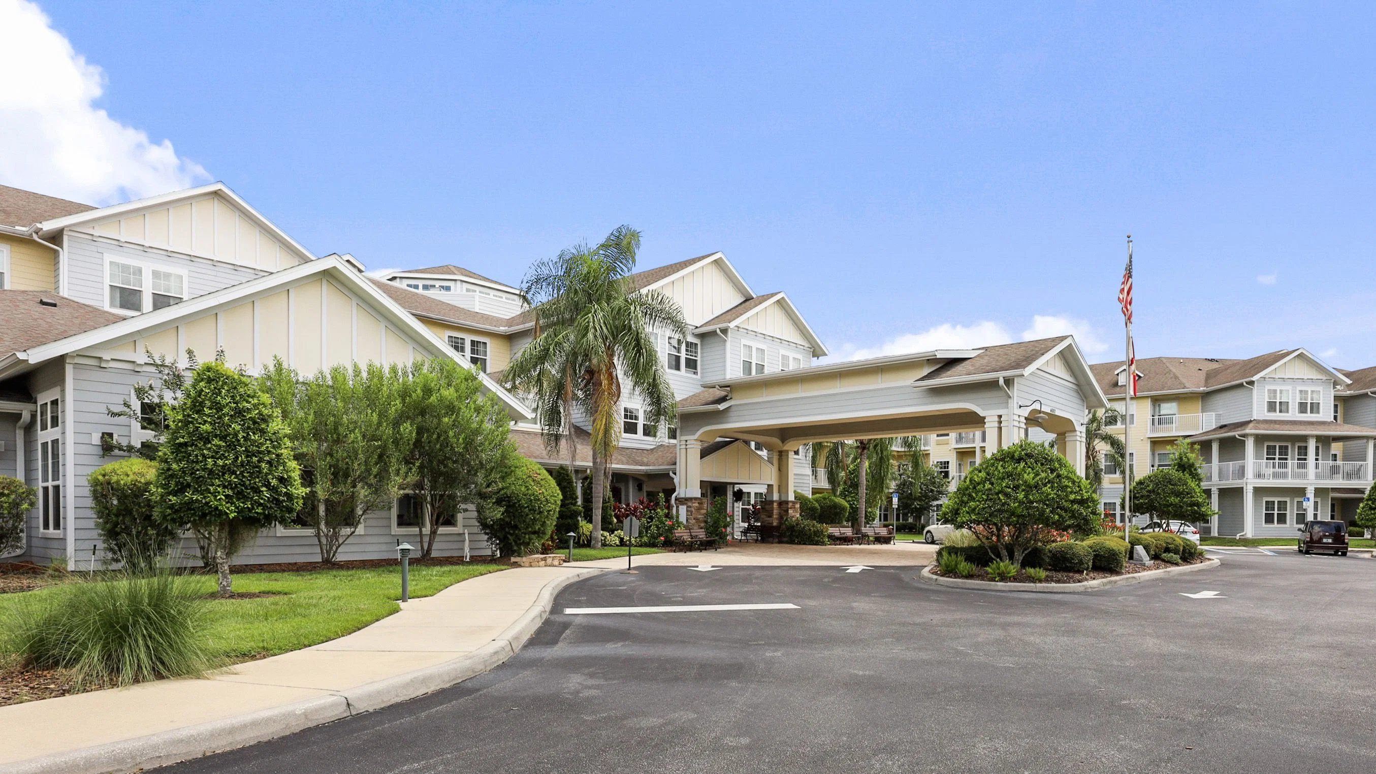 THE CARRIAGE HOUSE GRACIOUS RETIREMENT LIVING