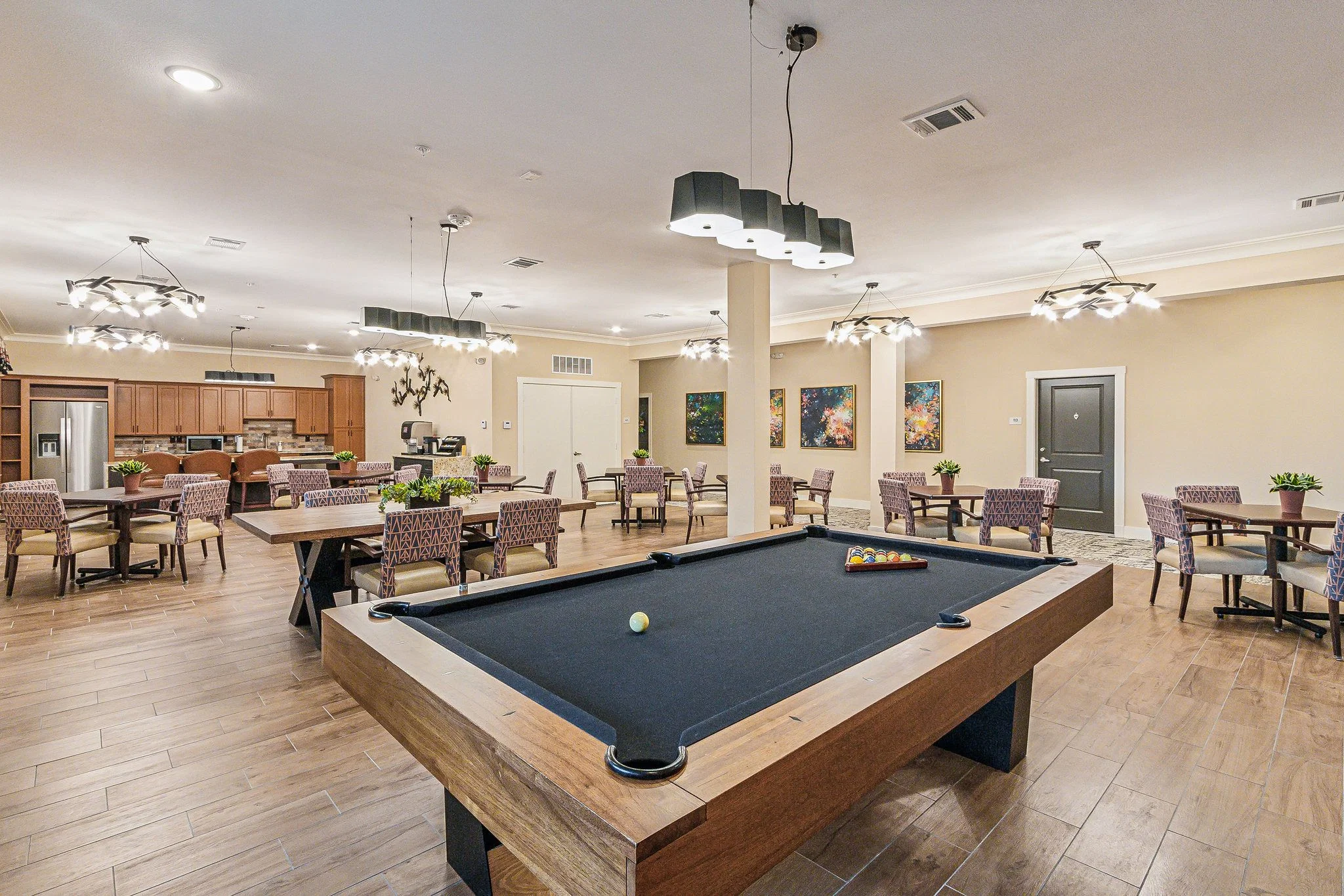 THE LAKES AT WOODHAVEN VILLAGE