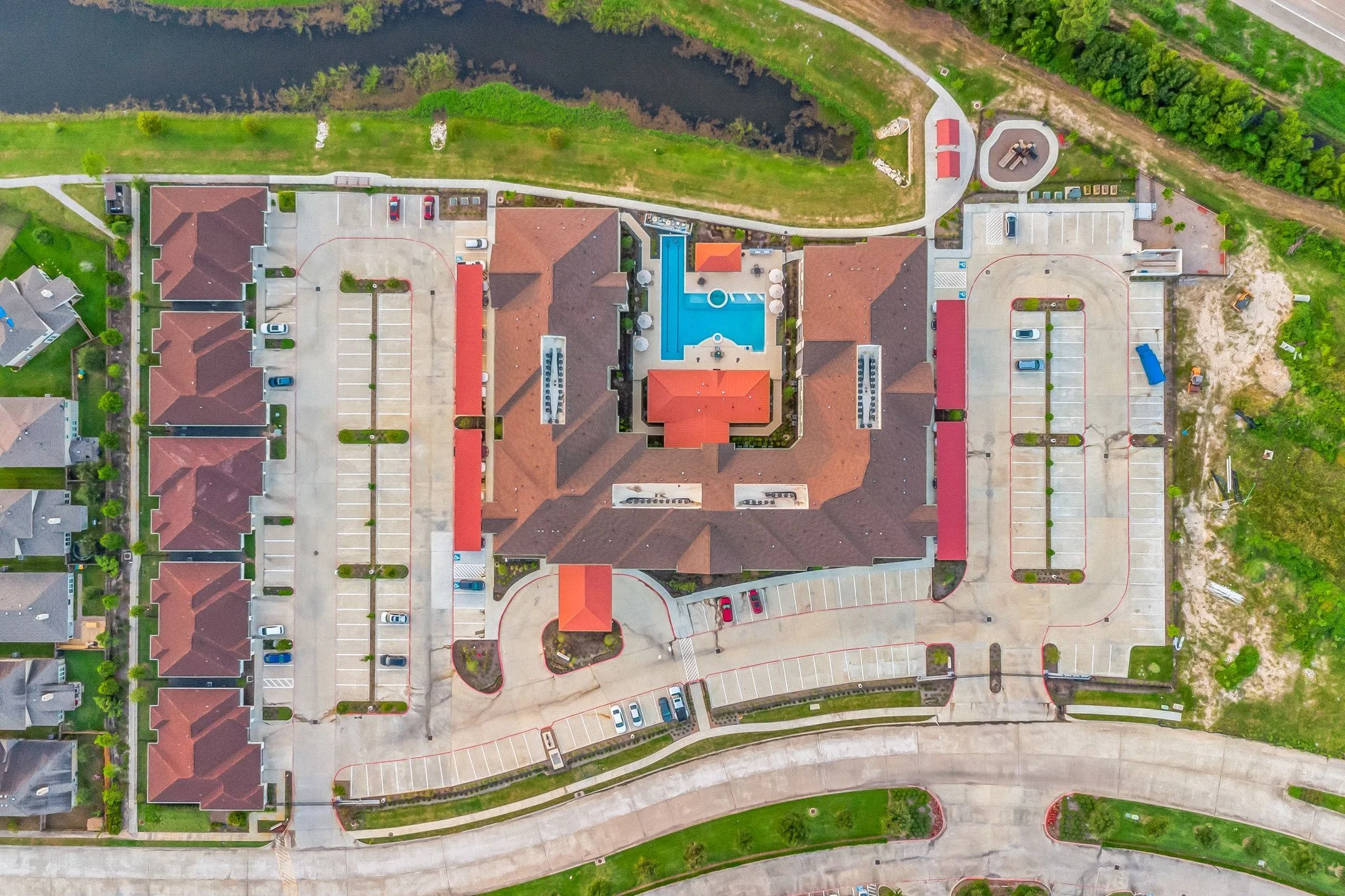 THE LAKES AT WOODHAVEN VILLAGE