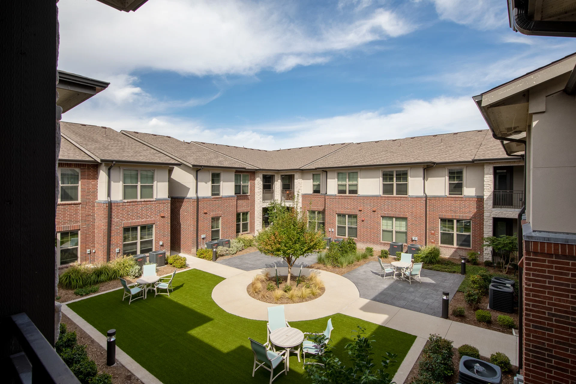 THE LUXE AT ROWLETT