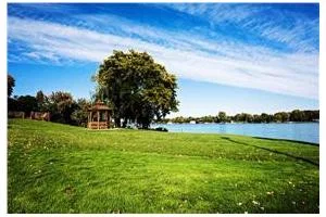 THE MEADOWS OF BROWNSTOWN