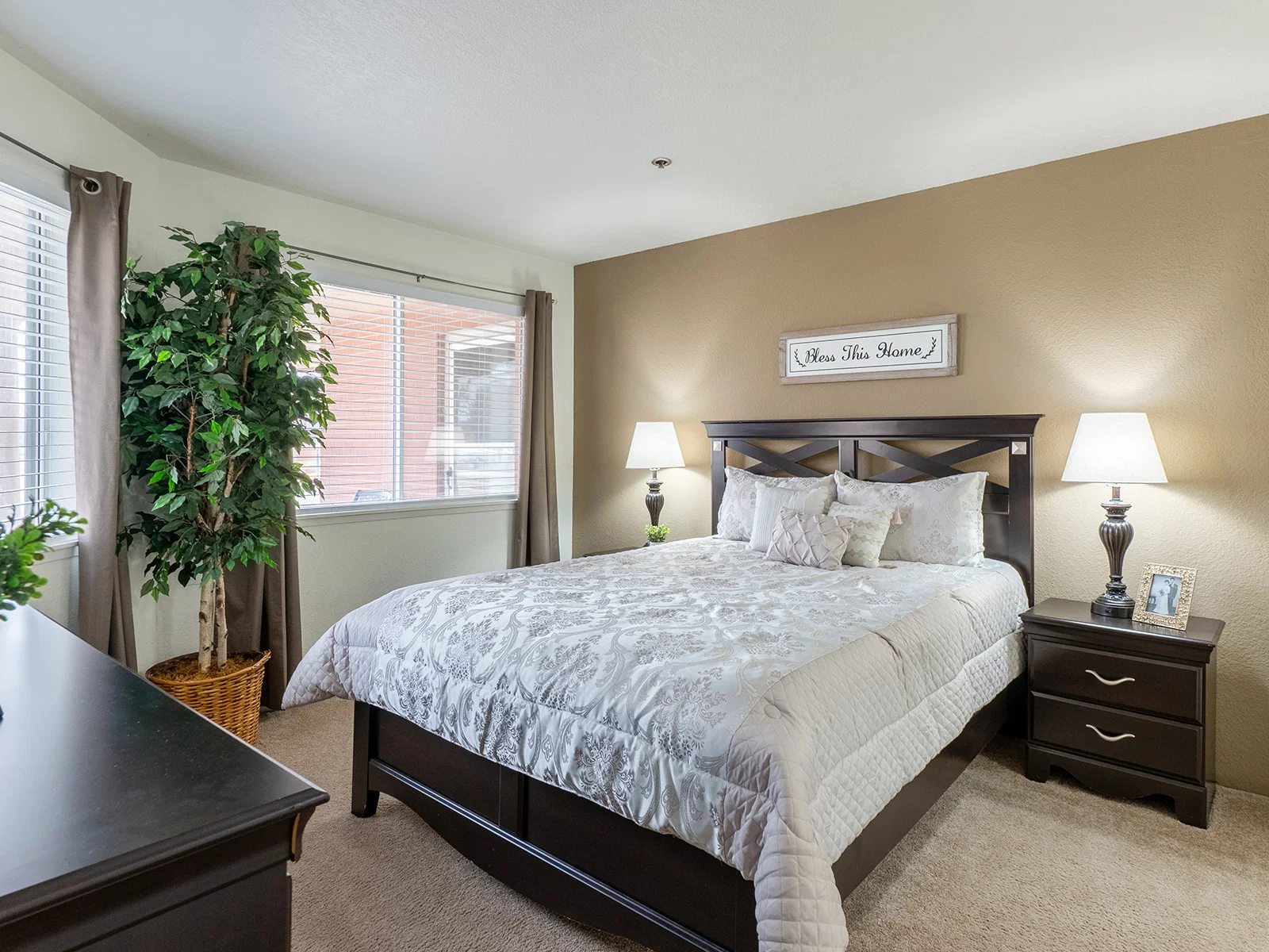 THE MONTVALE SENIOR LIVING
