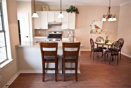 THE OAKS INDEPENDENT APARTMENTS