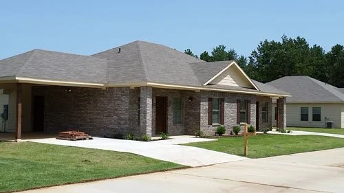 THE OAKS INDEPENDENT APARTMENTS