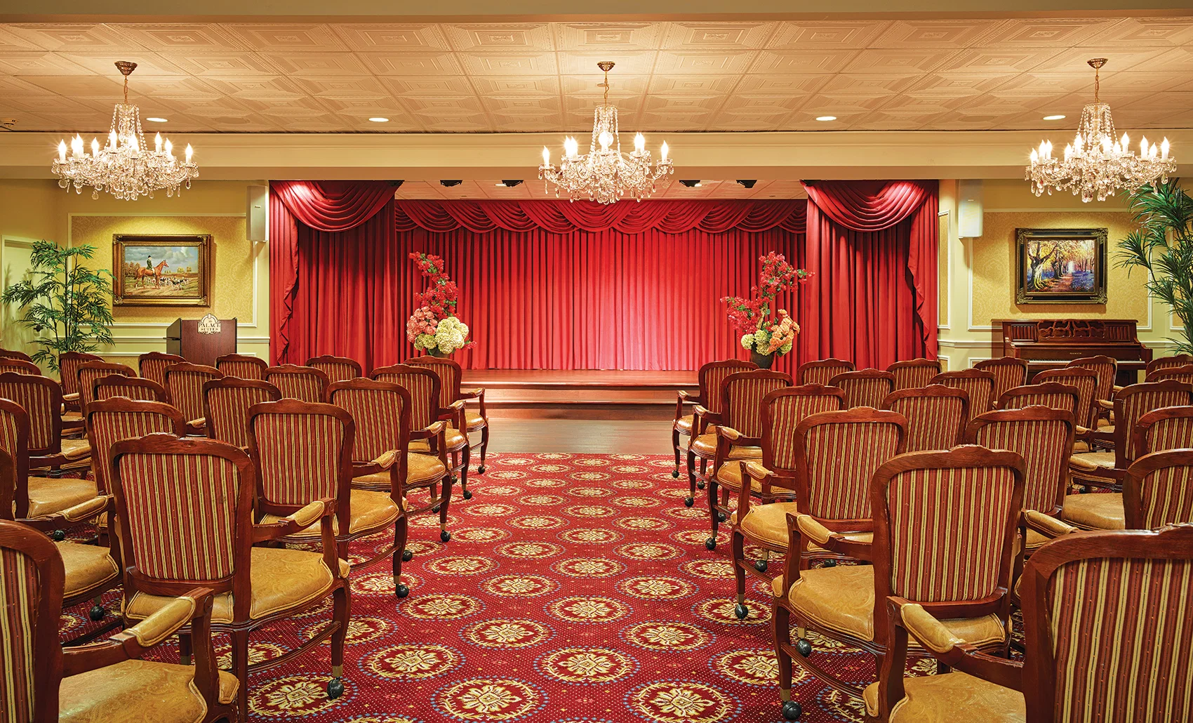 THE PALACE SUITES