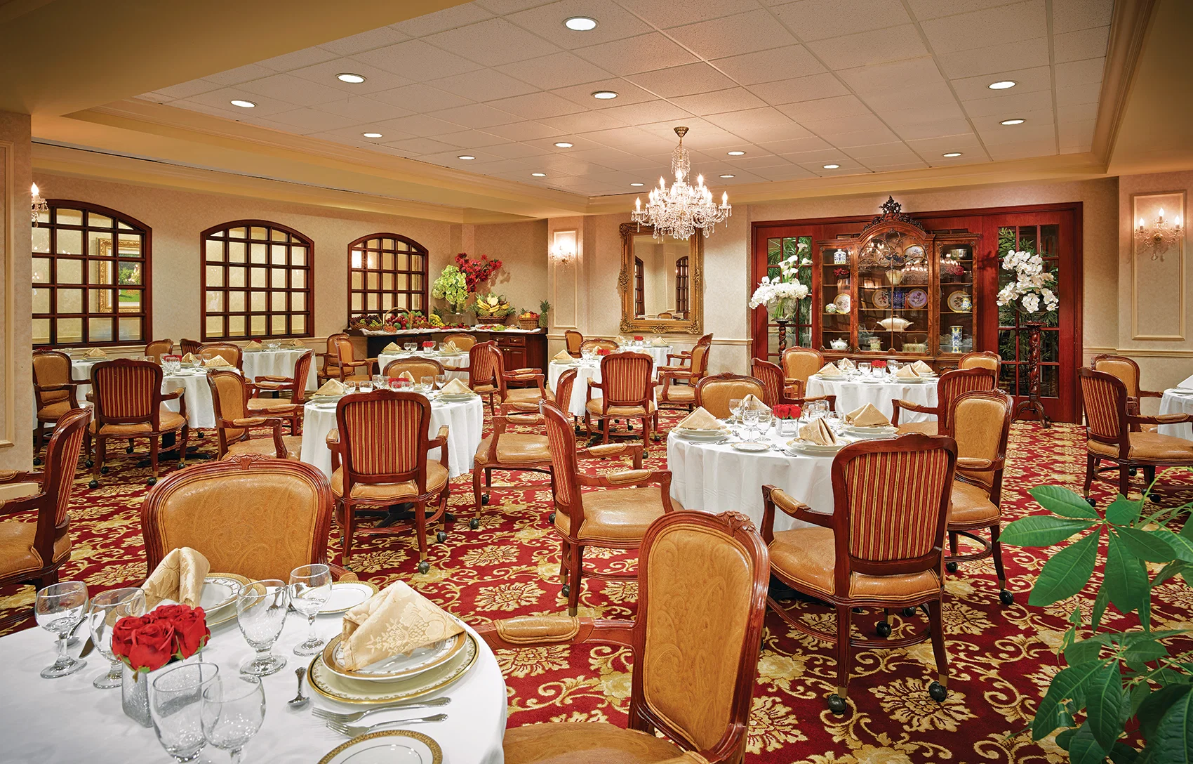 THE PALACE SUITES