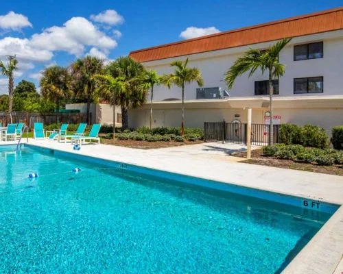 The Pointe at Ocean Boulevard - Independent Living photo
