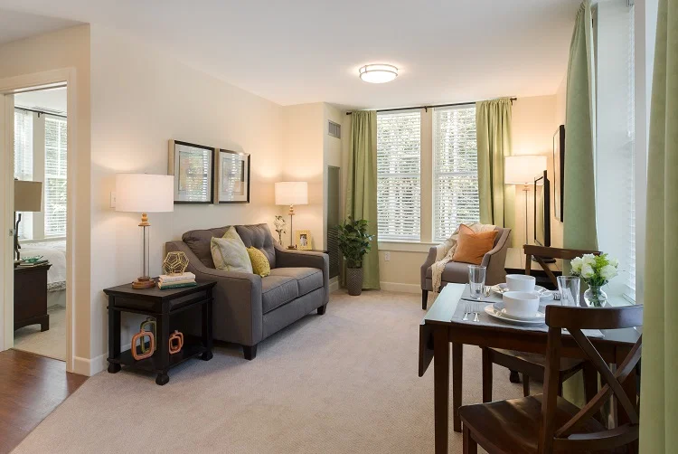 THE RESIDENCE AT SILVER SQUARE