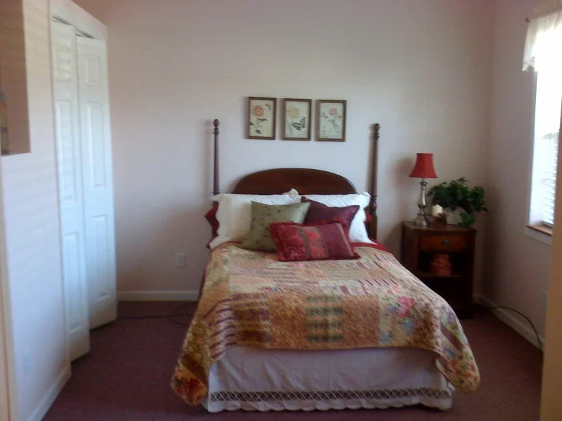 THE ROSE HOUSE
