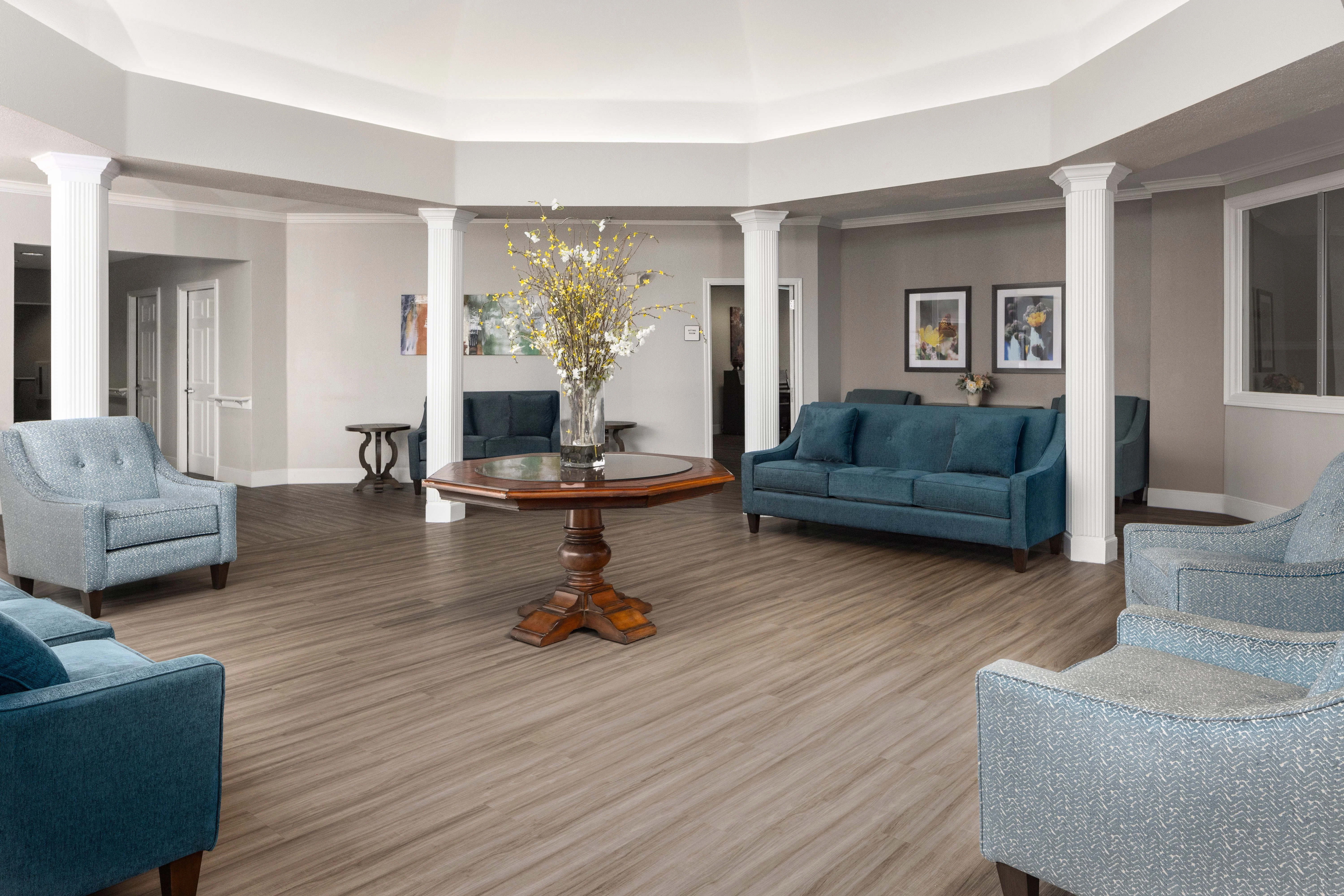 THE WATERFORD AT THOUSAND OAKS