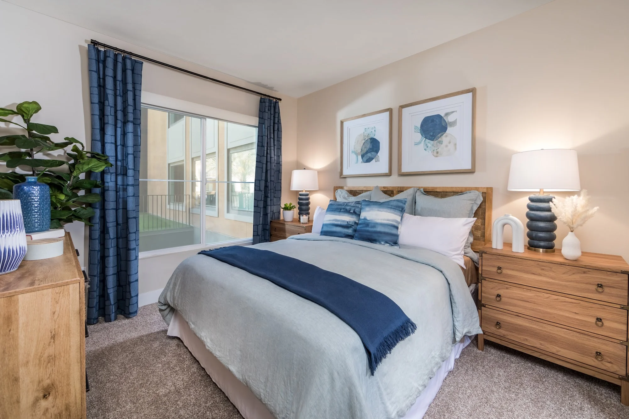 THE COLONY AT THE LAKES APARTMENTS