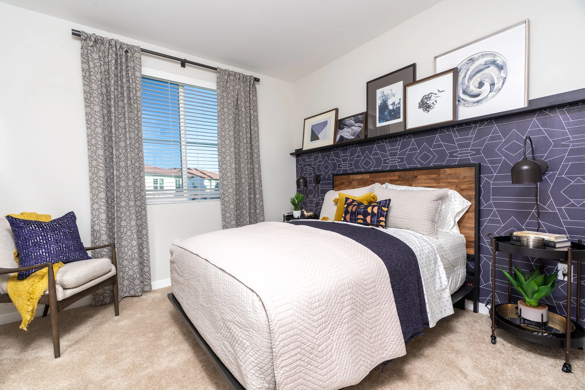 THE MONTEREY CORONA APARTMENTS