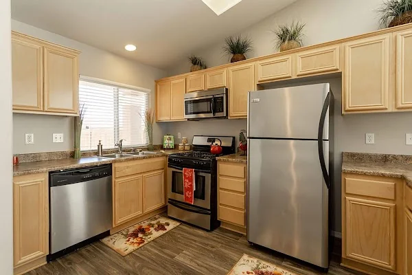 THE VILLAS AT HESPERIA